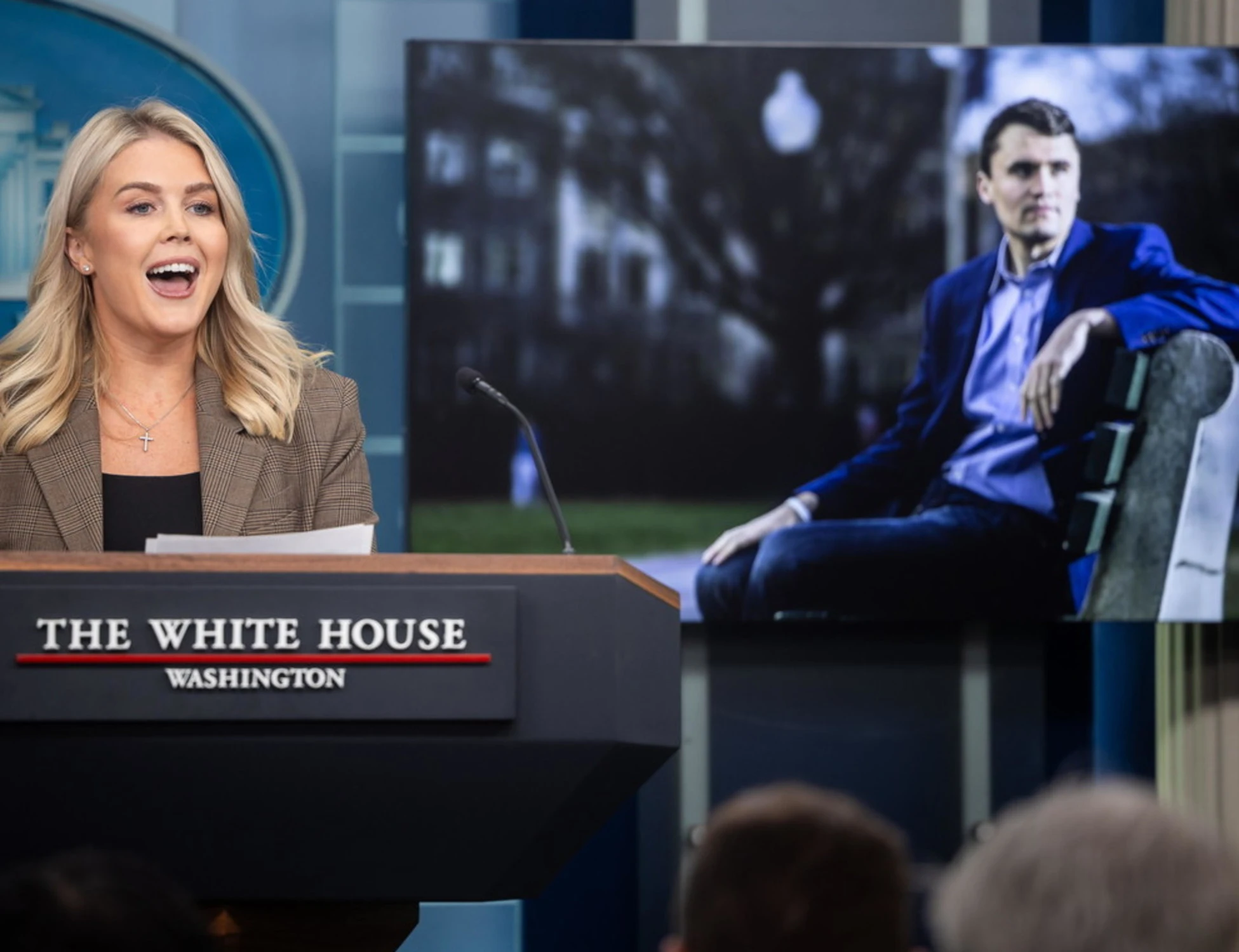 Kirk senza pace: critiche pure al funerale