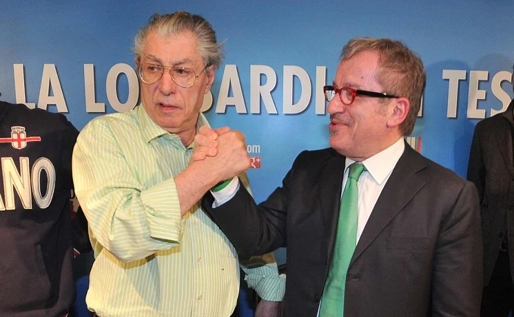 Lega, Bossi sfida Maroni: "E' un traditore, torno alla guida del partito"