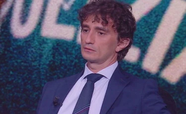 https://media.liberoquotidiano.it/WMMBiovEwt7tK7lB6kEZLFsFUD4lNu2tBLmkmUO0ZtY/width:800/quality:90/aW1hZ2VzLzIwMjYvMTAvMTQvMTQxMDAzODk5LTNjYTdjNDdjLWMyM2EtNGRmYS1hNDdjLTdmZjI2Mzc4OTFmMi5qcGc.webp