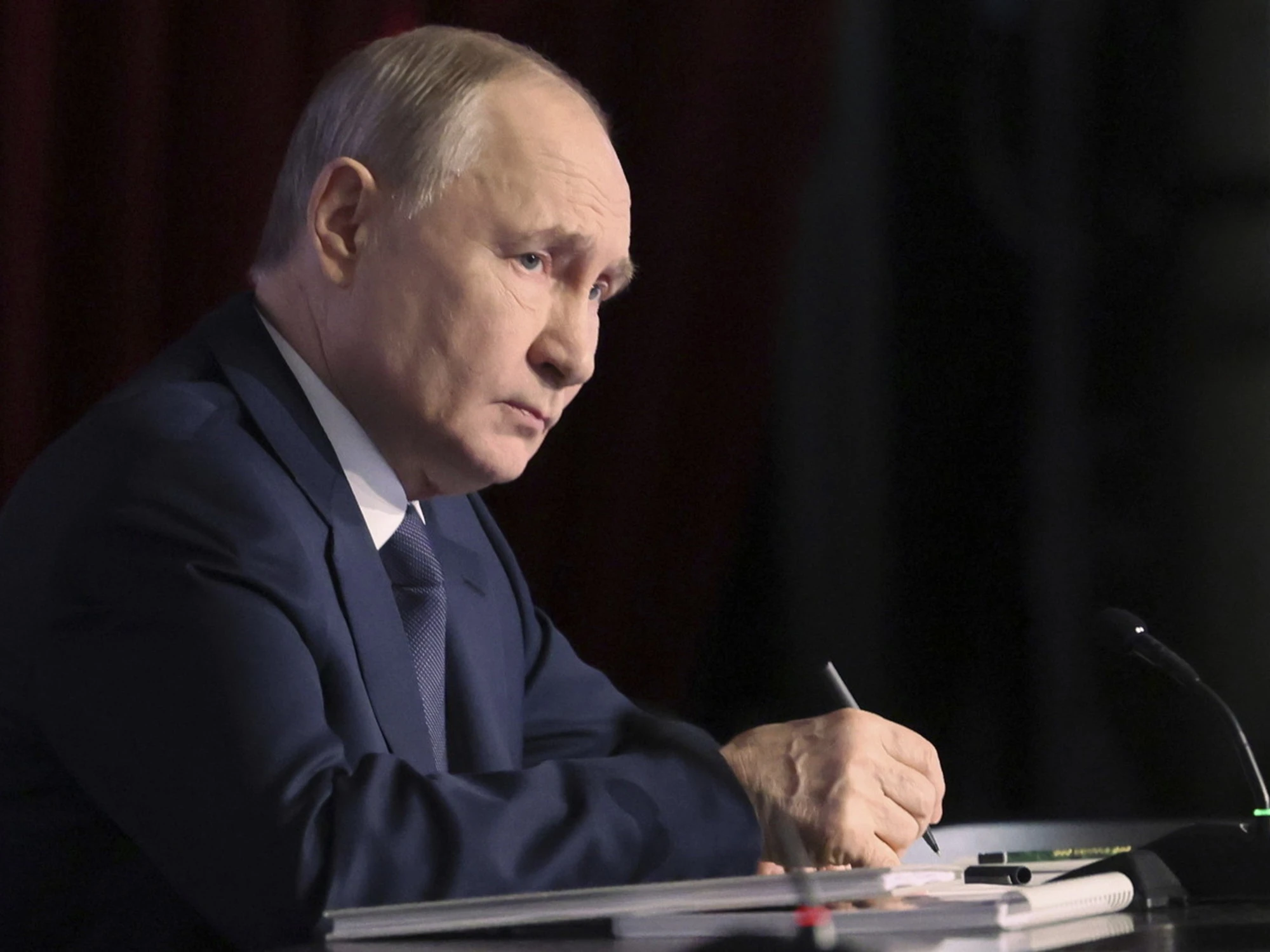 Donald Trump lavora alle sanzioni, ma il Cremlino tira dritto