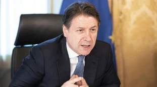 Coronavirus, la lettera aperta di un operaio a Giuseppe Conte: "Faccio giocattolini, sono un bene primario?"