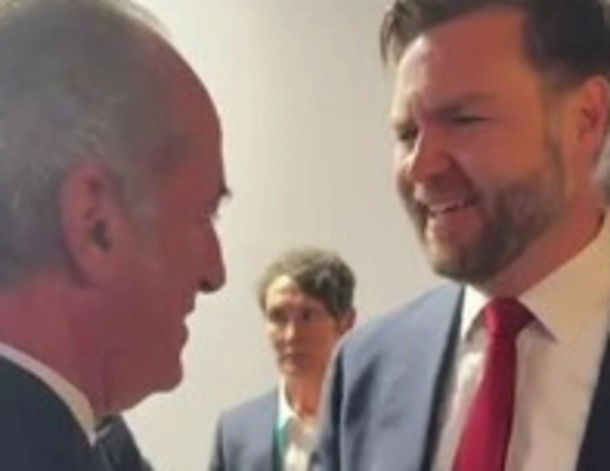 JD Vance vede Luca Zaia: cosa gli sussurra, il retroscena