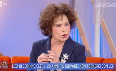 La Volta Buona, Corinne Clery spiana l'ex: la rivelazione sui paparazzi