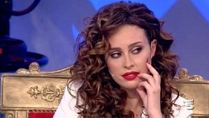 Uomini e donne, Sara Affi Fella e la bugia più clamorosa. L&apos;ex amica: &quot;Cosa mi disse 3 giorni prima di andare&quot;