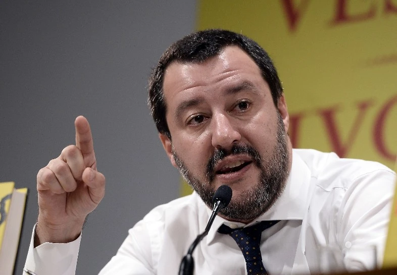 Matteo Salvini bombarda ancora Armando Spataro: "Adesso nessuno si offende?"