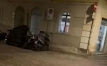 Parma, inni al Duce nella sede di FdI? Il Pd insorge: ma Donzelli li smentisce a tempo record