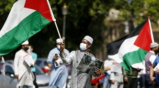 India contro Hamas, sventolano bandiere palestinesi? Arrestati