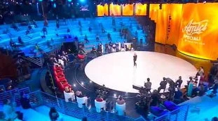 Maria De Filippi, bufera su Amici: "Puntata tagliata, cosa manca"