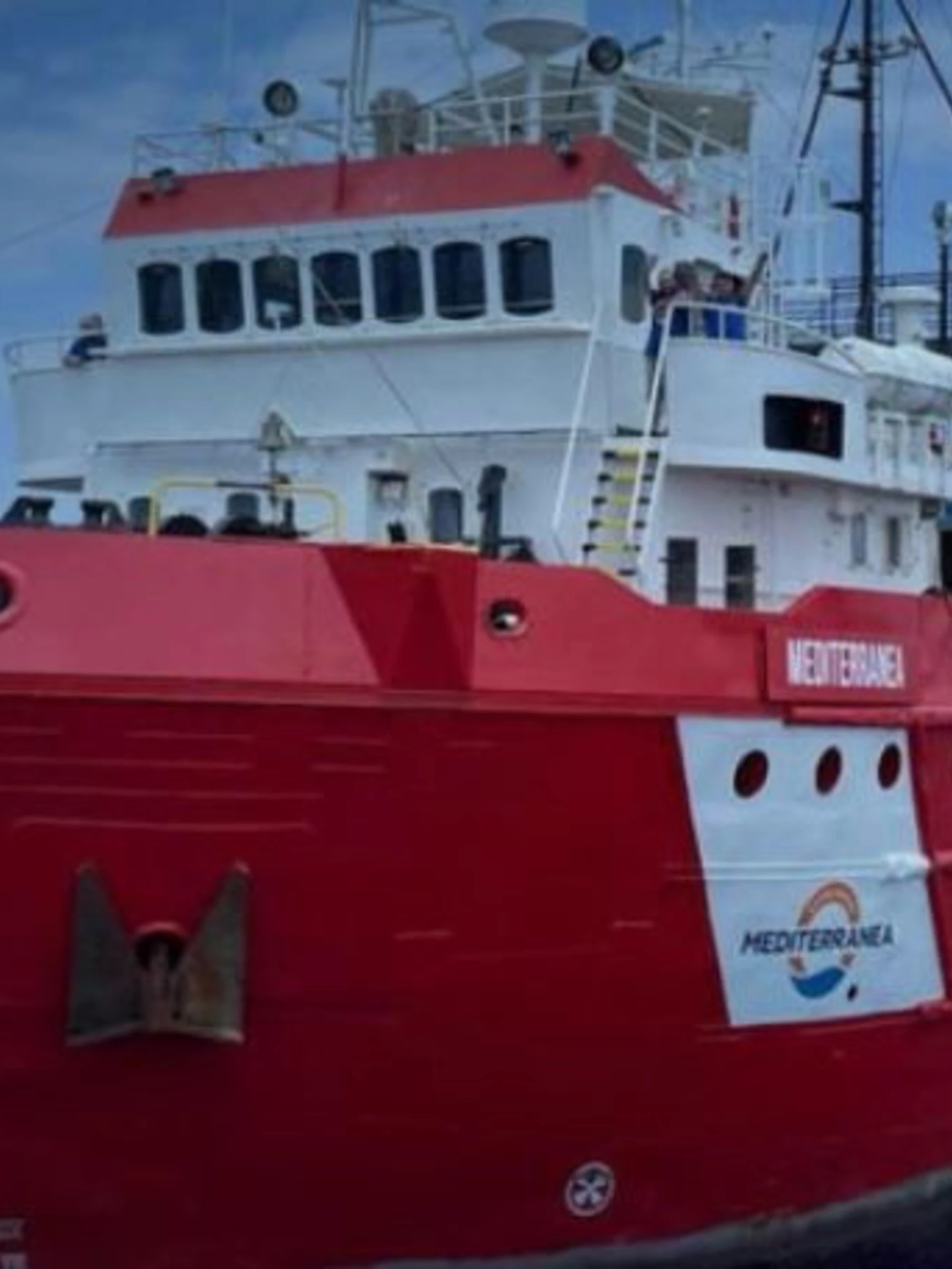 Mediterranea, ennesima sceneggiata del Pd: delegazione a bordo della nave