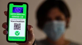 Green pass, "sei esentato": il modulo che ti può costare il licenziamento, a cosa fare attenzione