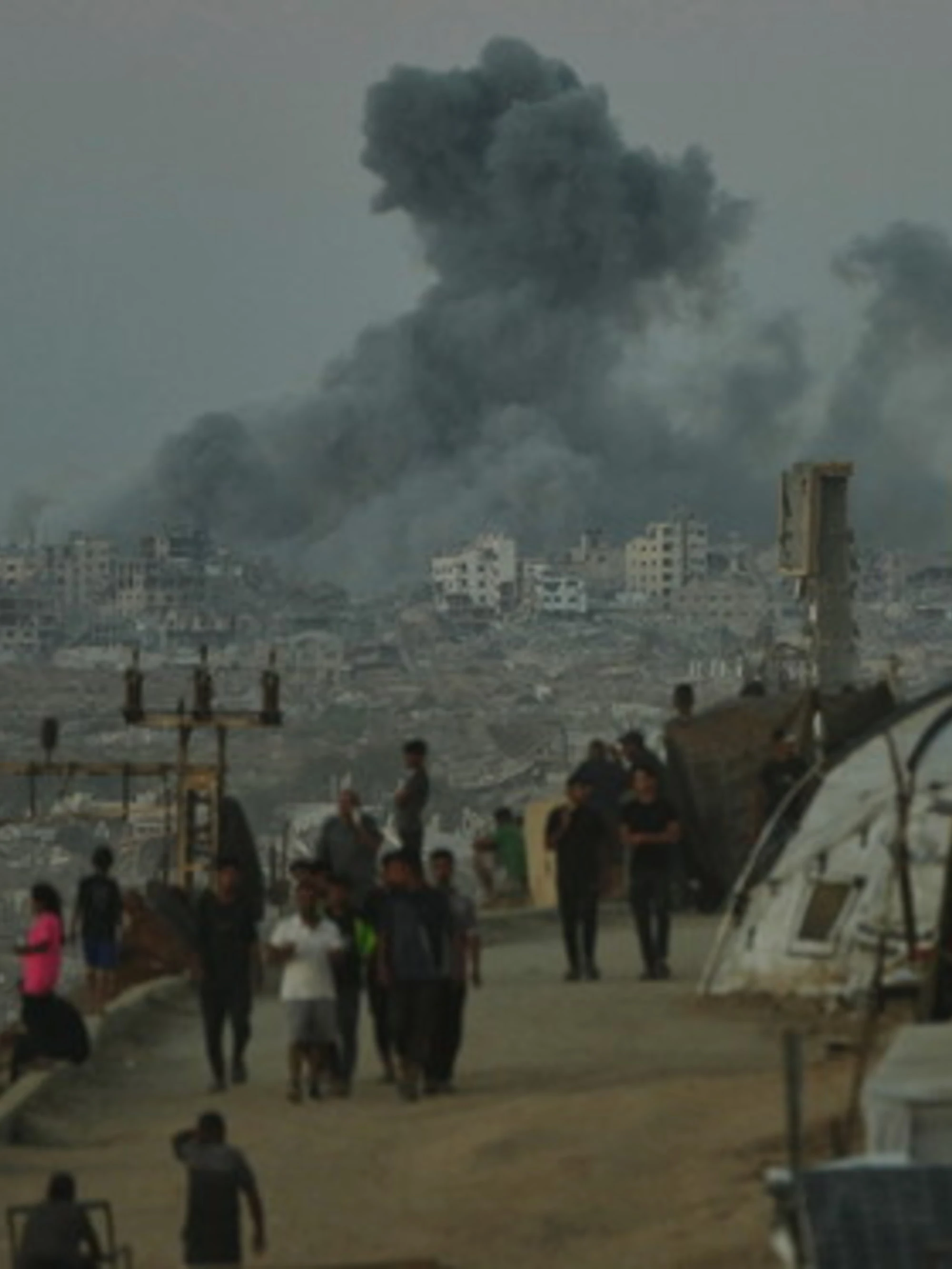 Hamas: "Sì al piano di Trump, ma negoziare ancora". A un passo da una clamorosa svolta