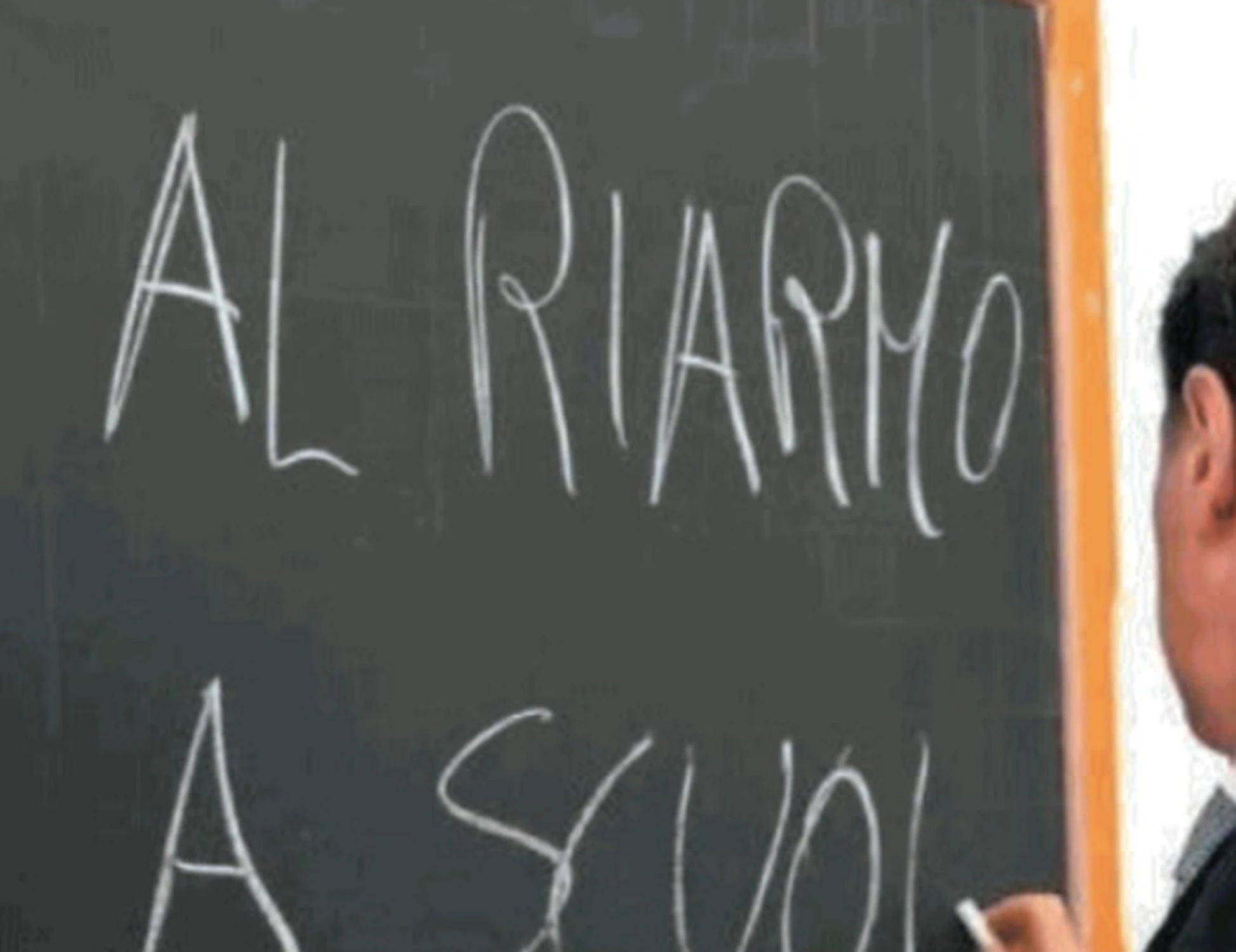 Conte torna a scuola. Ma dovrebbe restarci