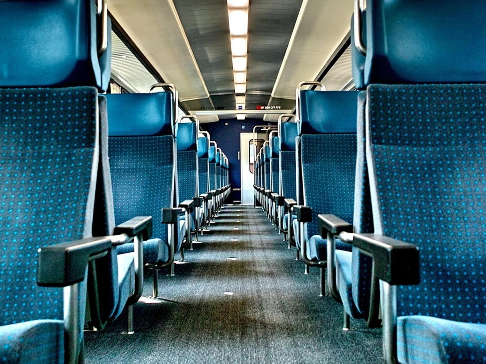 Il gesto osceno davanti al bimbo in treno: tunisino nei guai