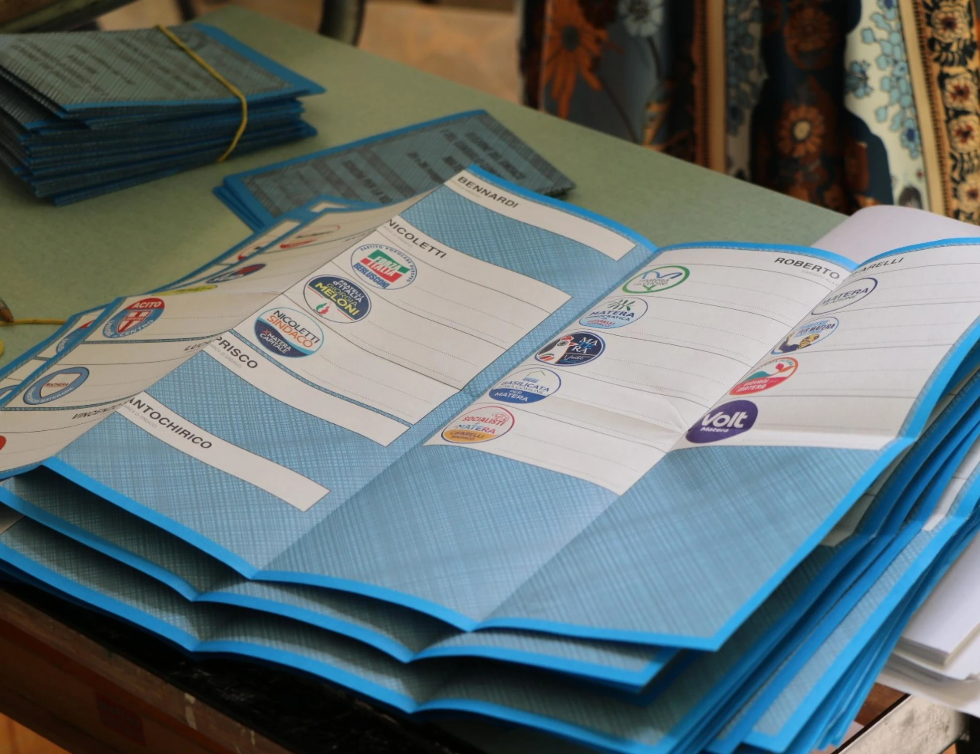 Sondaggio Supermedia, FdI sale e il Pd cala: ecco tutte le cifre