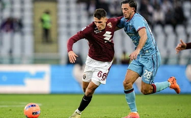 Serie A, Cagliari corsaro a Torino: i rossoblù si impongono per 2-1 sui granata