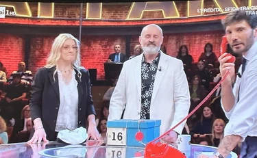 Affari Tuoi, Giuliano stende il Dottore: "Una questione di sacrifici"