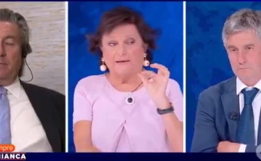 https://media.liberoquotidiano.it/WZx8wIOlKYloSI_G77hItmOc_YzHz0GasC3RH7tyDpI/width:800/quality:90/aW1hZ2VzLzIwMjYvMTAvMDgvMDkwNjI4Mzg0LTUwZTUyNmQ5LTUzNmMtNGFiNi05ZDU4LTliZTdhMjdlZGJkOS5qcGc.webp