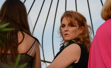 Epstein, "voglio essere il tuo animaletto": Andrea e Sarah Ferguson, roba scabrosa