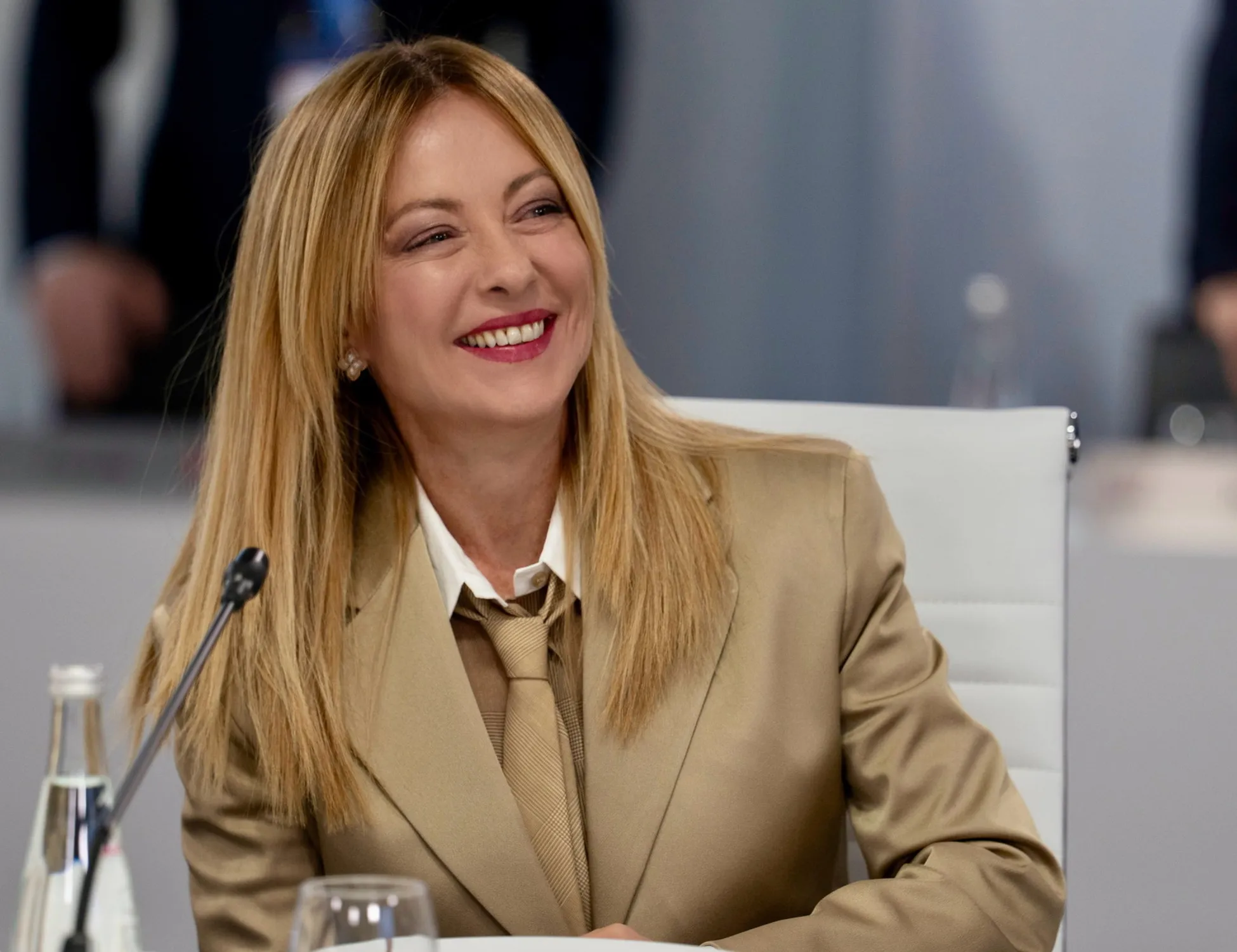 Leggi l'articolo: Giorgia Meloni, fanno 7 milioni: passo per passo, la storia di un successo senza precedenti
