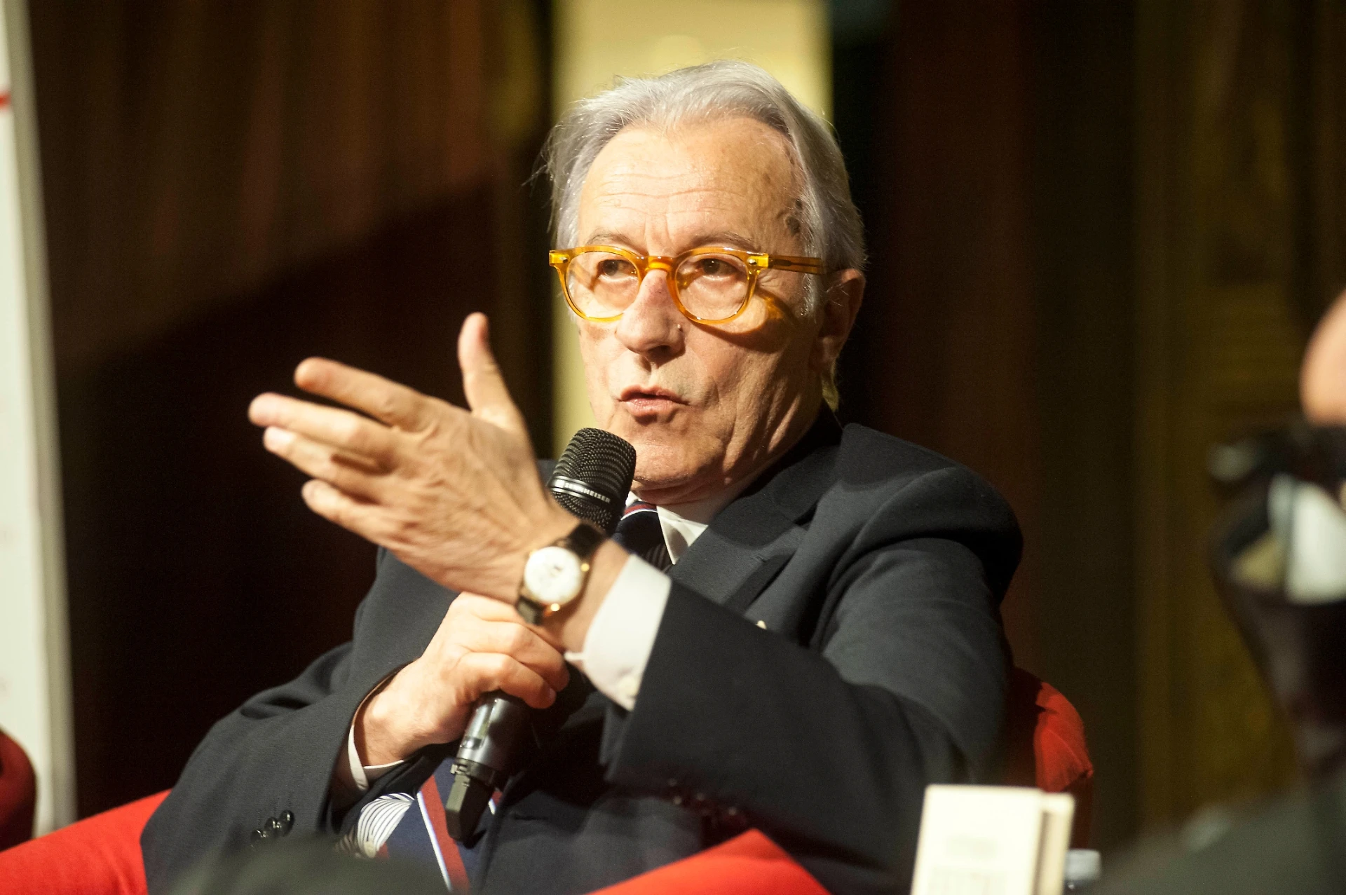 Vittorio Feltri, caro Silvio non candidarti alle Europee