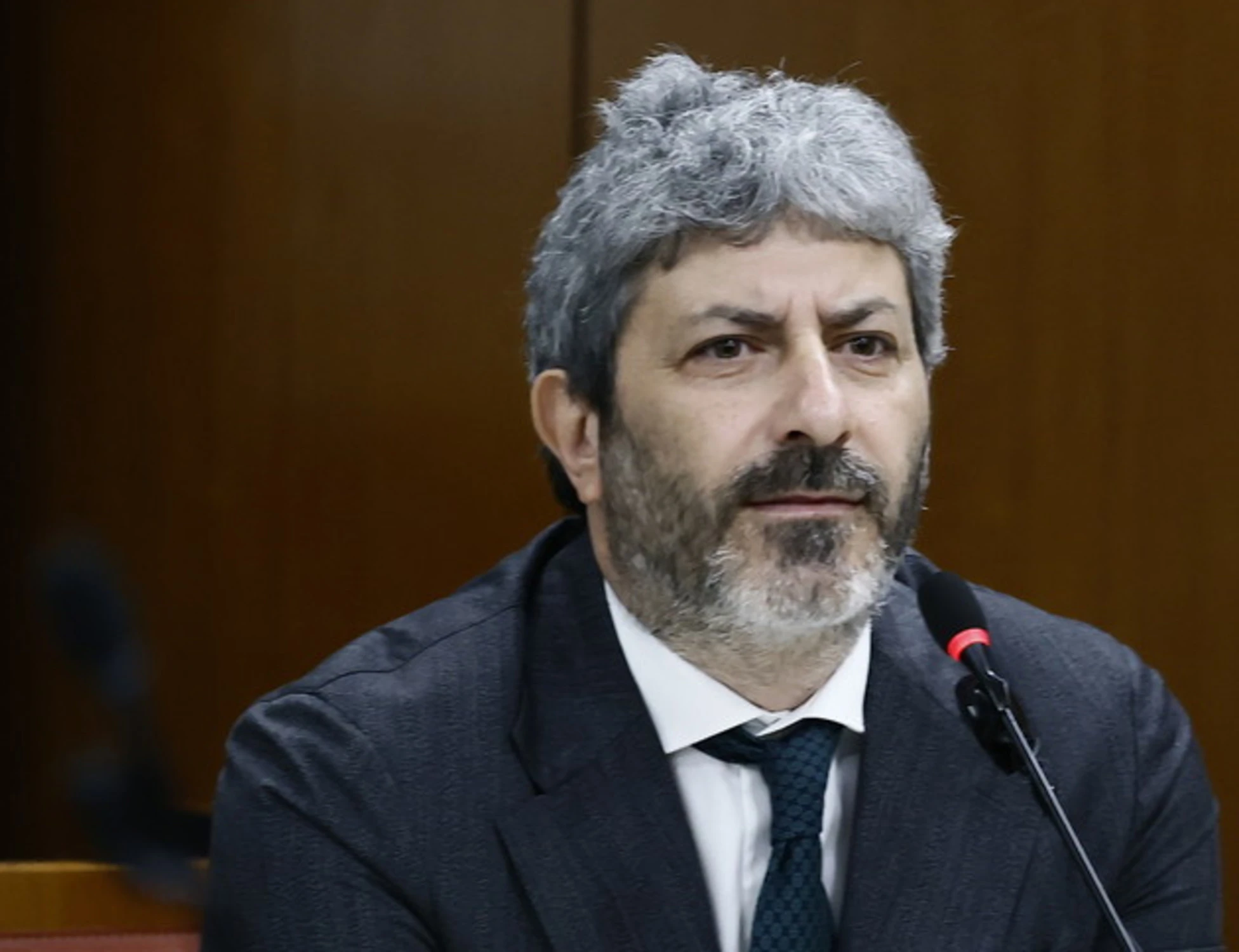 Roberto Fico diventa governatore. E va subito in vacanza