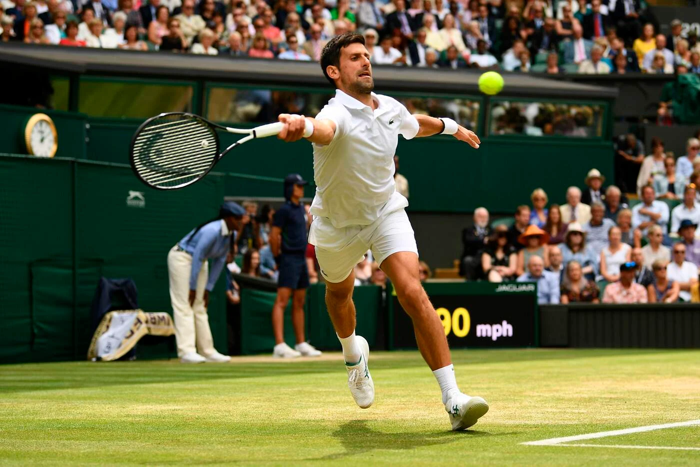 Novak Djokovic trionfa su Roger Federer nella finale di Wimbledon: 13-12 al tie-break del quinto set