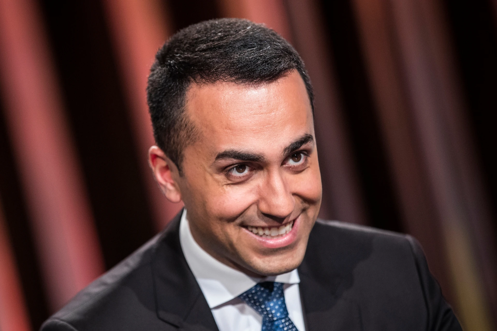 Reddito di cittadinanza, ecco che fine faranno i nostri soldi: a fancazzisti e stranieri