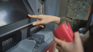 Agrigento, il bancomat che tutti sognano: quanti soldi "sputa" fuori", ora è caccia ai "fortunati"