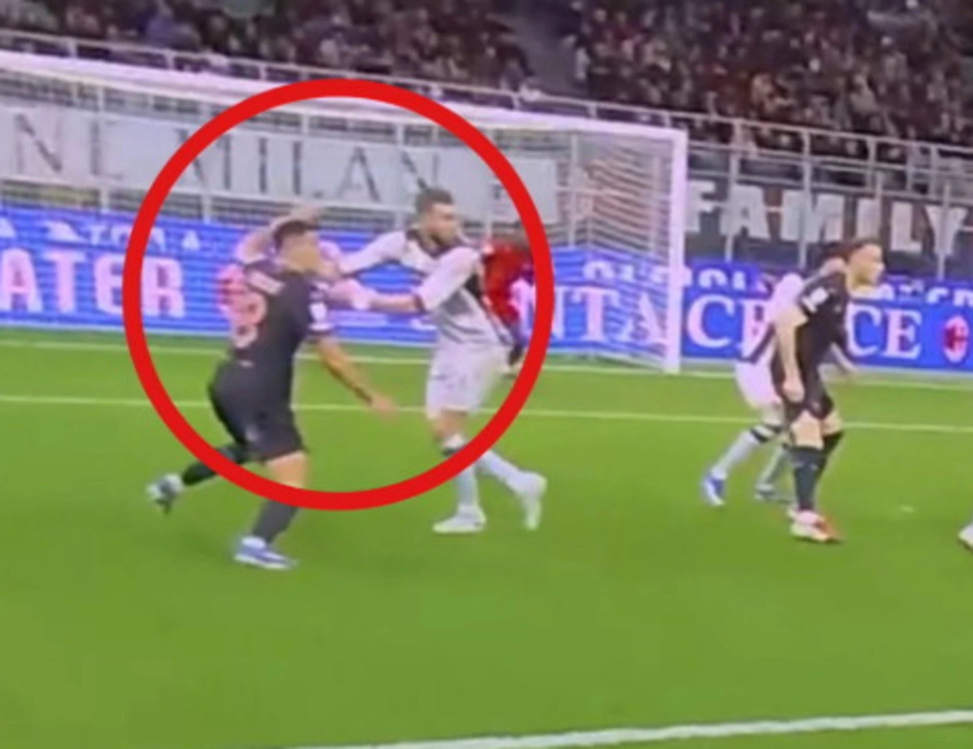 Milan, Allegri rabbia pura: la frase al quarto uomo dopo il rigore