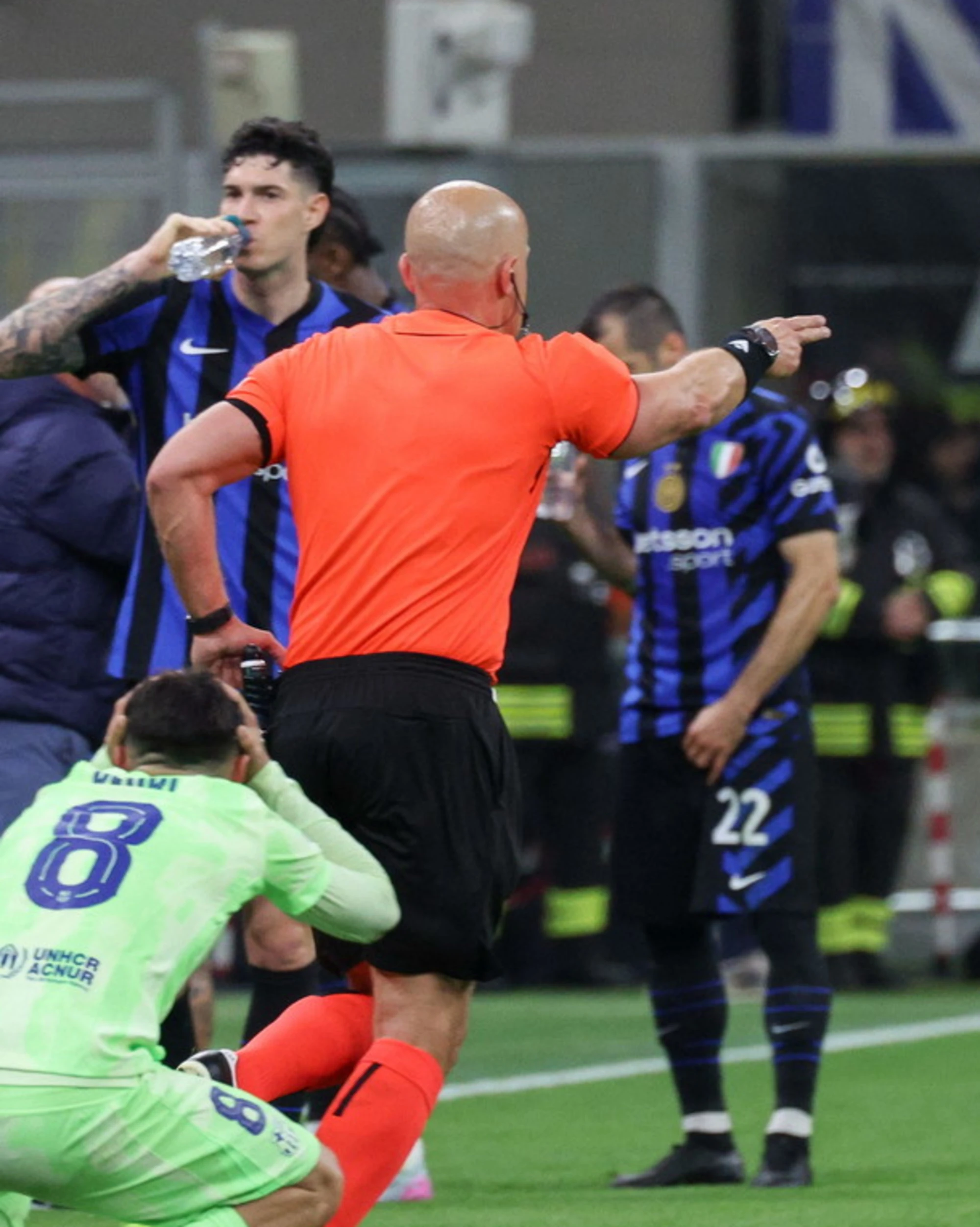 Inter-Barcellona, i blaugrana accusano: "Minacciati dall'arbitro Marciniak"