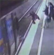 Treno travolge passeggino