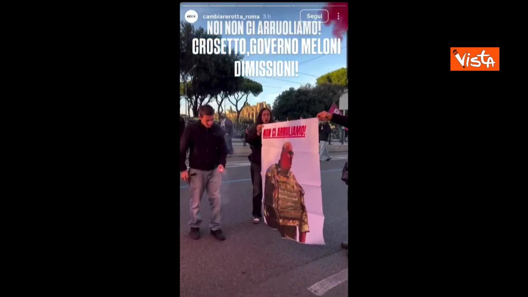 Guido Crosetto al rogo: la bestialità in corteo