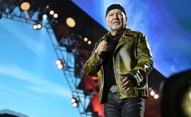 Vasco Rossi, clamoroso: Diego Spagnoli lo molla dopo 40 anni. Litigio sul palco, cos'è successo