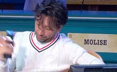 Affari Tuoi, Herbert Ballerina travolto dalle critiche: "Inutili"