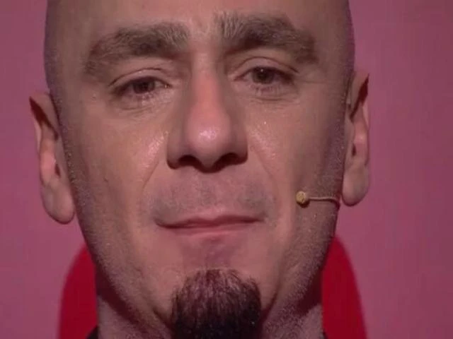 All Together Now, il crollo emotivo di J-Ax davanti a Michelle Hunziker: la conduttrice in difficoltà