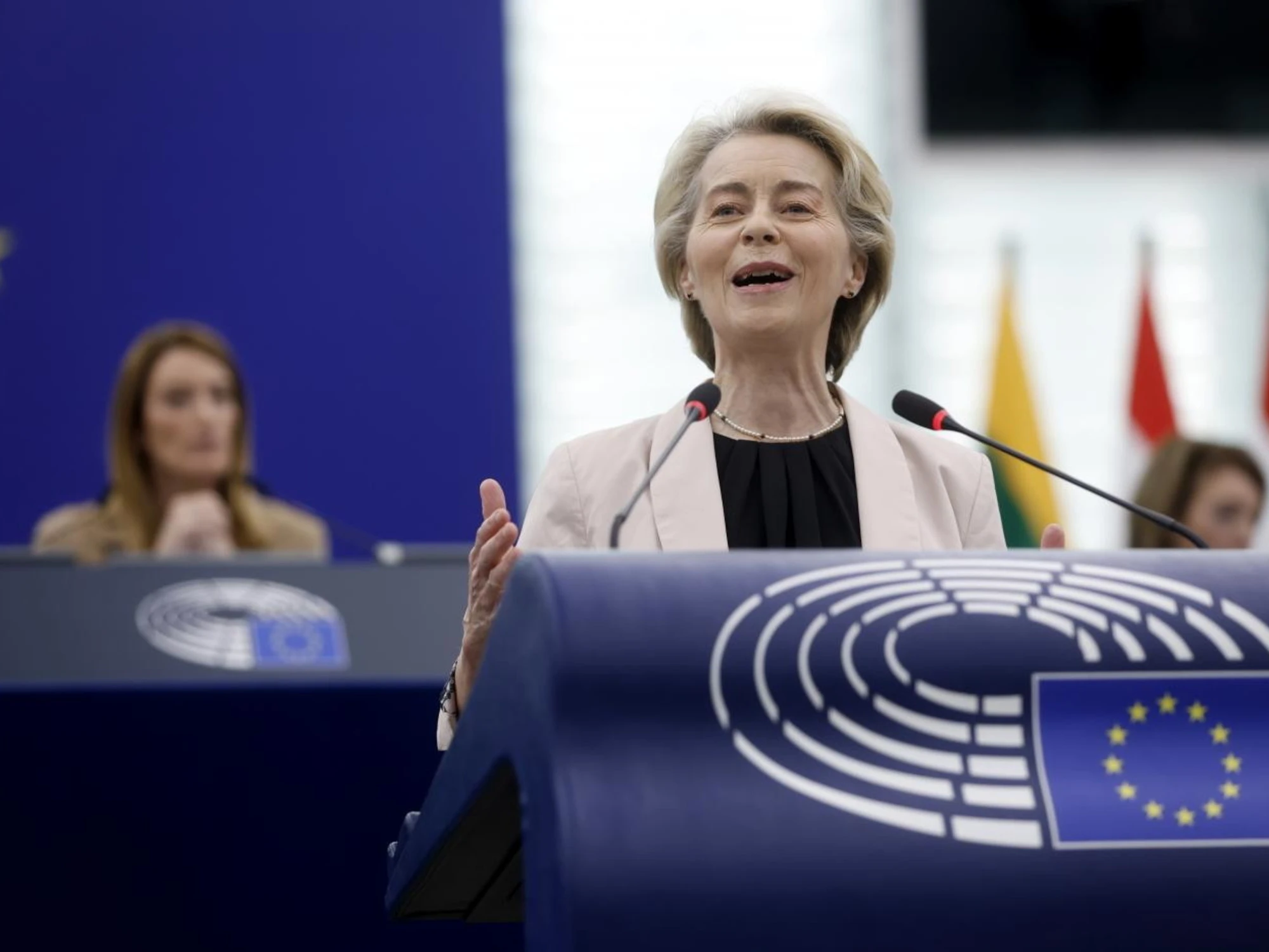 Ue: un giorno di smart-working obbligatorio contro la crisi energetica. Voi lo accettereste?