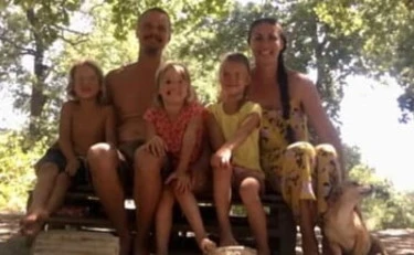 Odiano la famiglia per statalizzare i figli