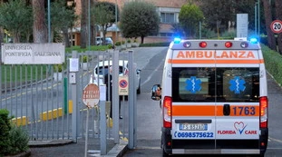 Coronavirus, il bollettino dell'8 maggio: 243 morti, ma si svuotano gli ospedali. Lombardia, numeri inquietanti