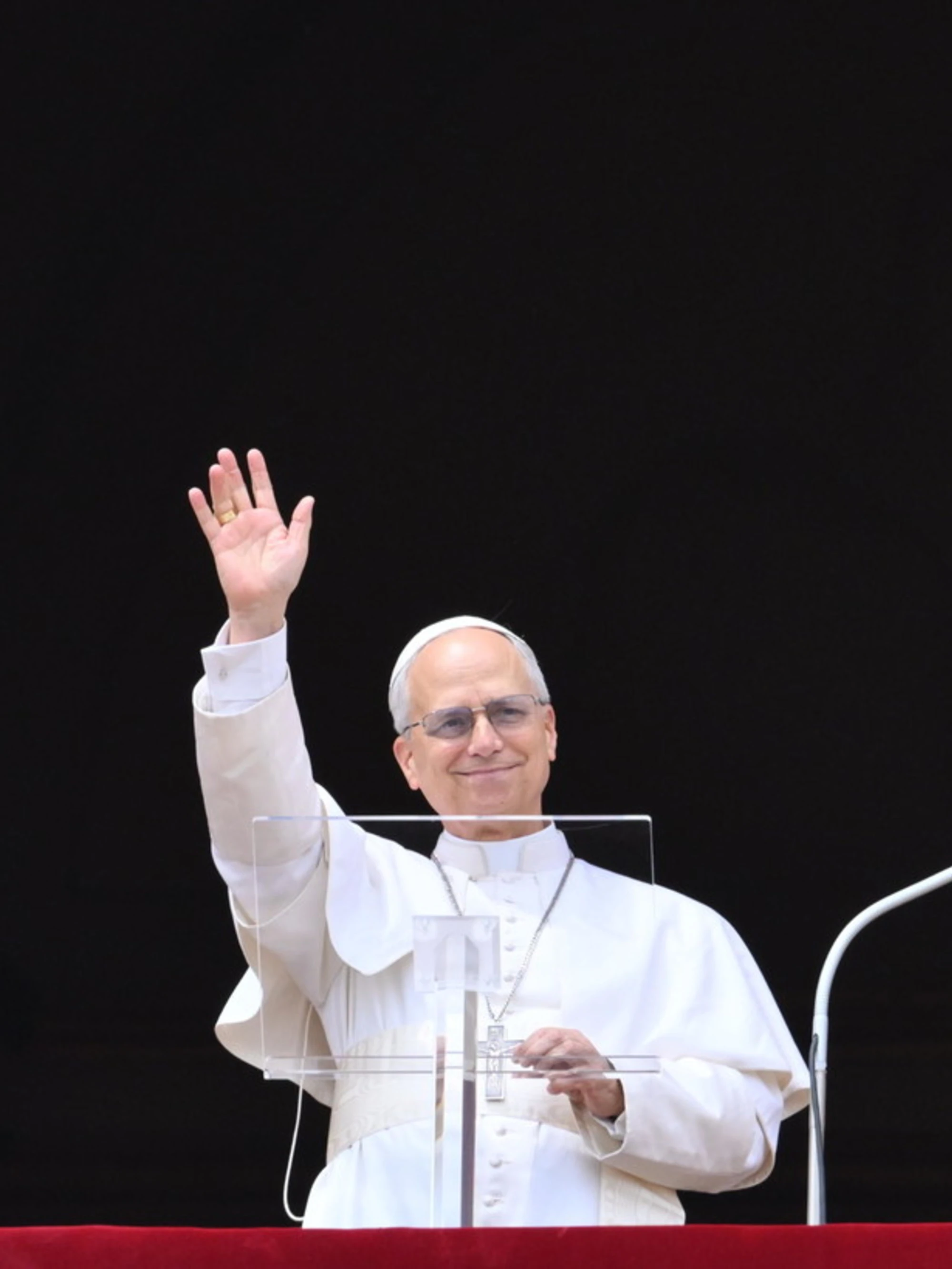 L'appello del Papa ai grandi della terra: "Mai più guerra"