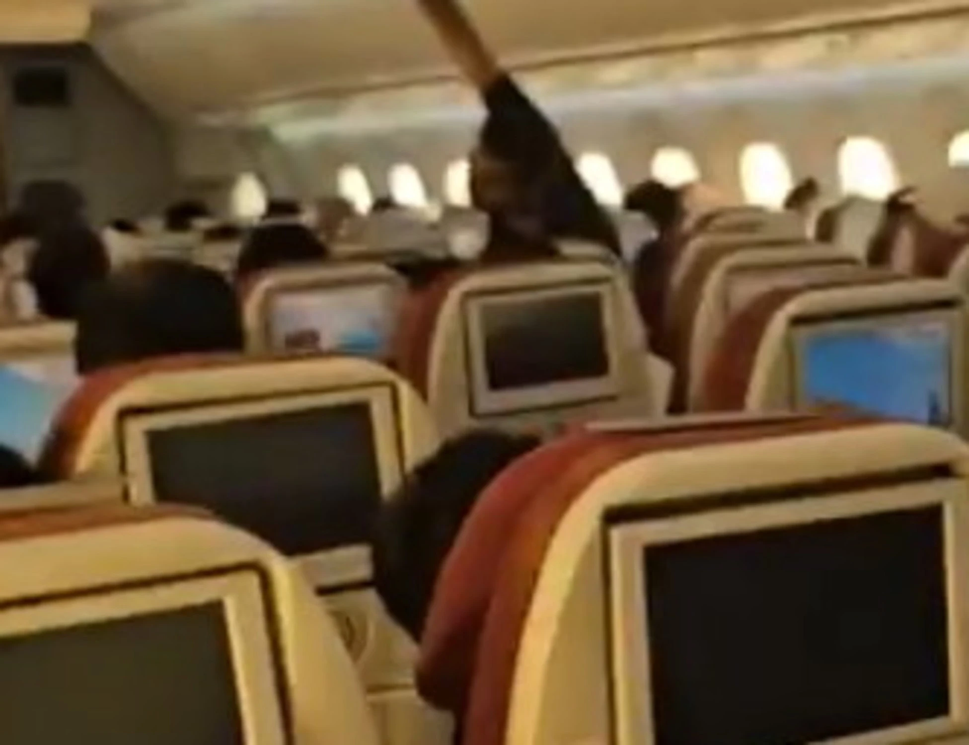 Air India, aereo in tilt? Ecco il video prima dello schianto