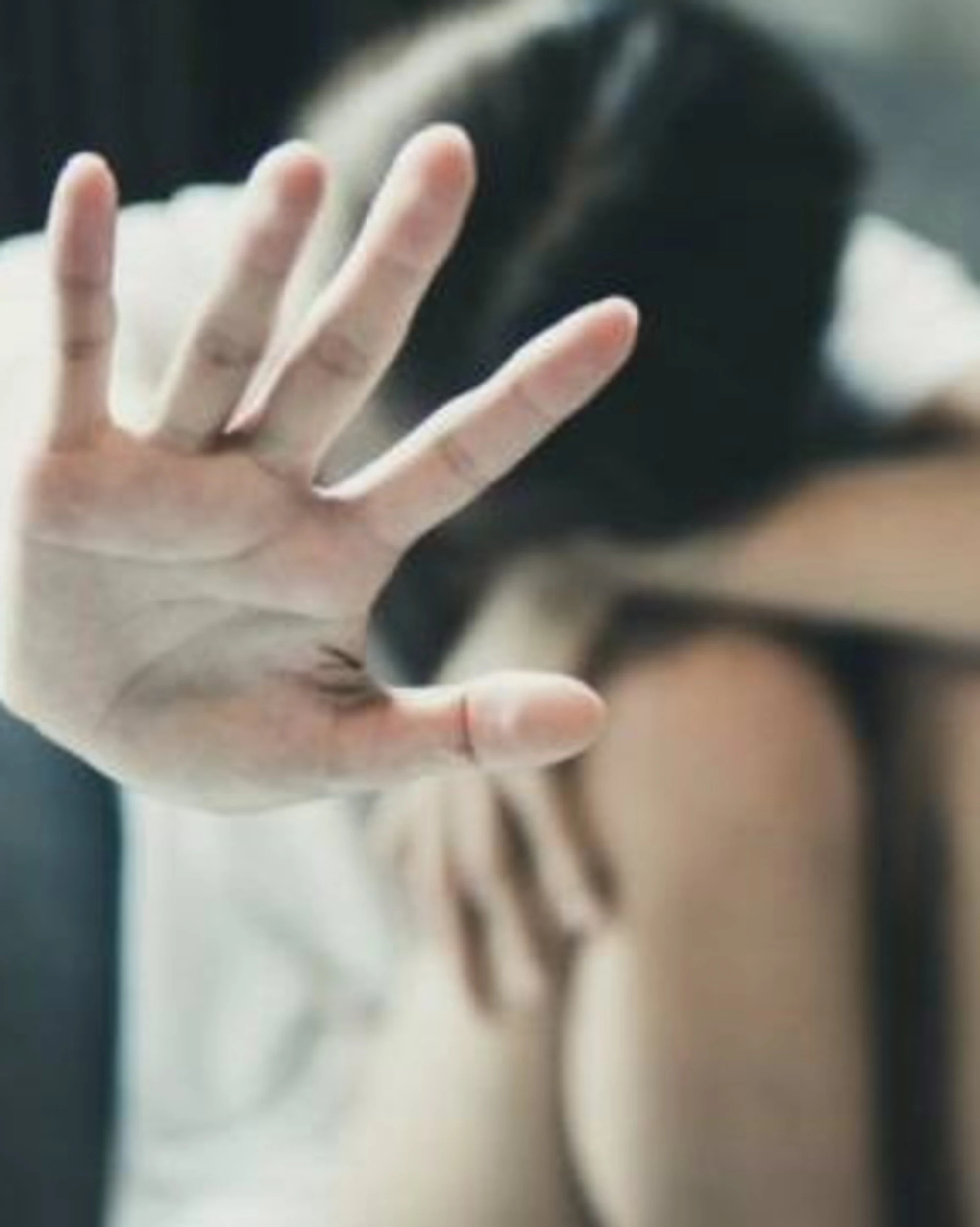 Rovigo, picchiano e stuprano una donna vicino alla stazione: chi sono le belve