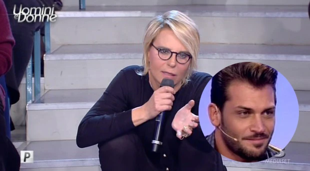 Maria De Filippi, il tronista brutalizzato a Uomini e donne: ridotto quasi in lacrime