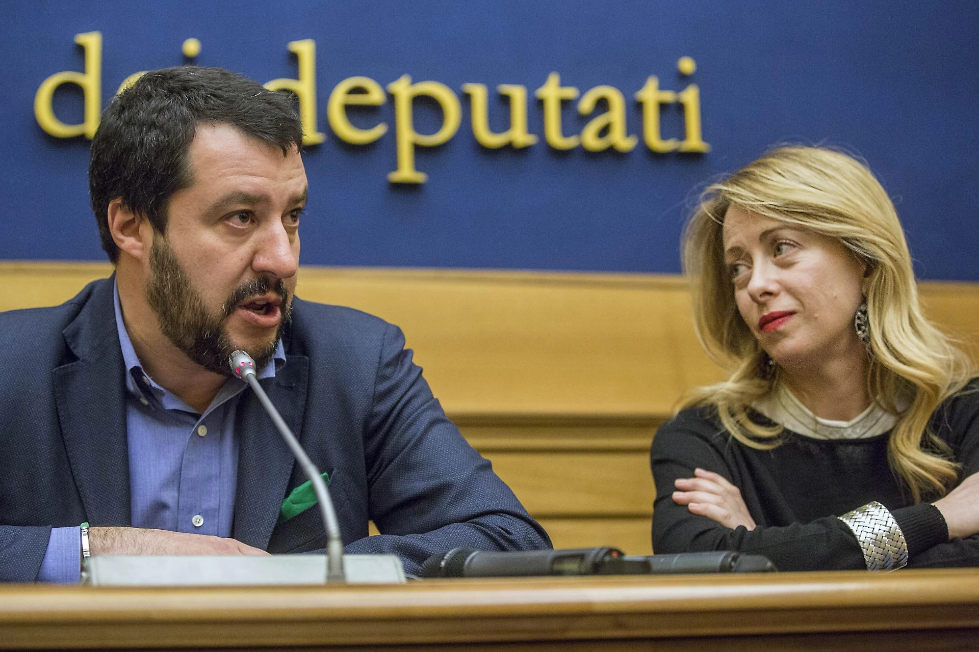 Matteo Salvini e Giorgia Meloni, granata grillina: "Fanno fuori Fratelli d'Italia. Si dice che Giorgetti...".