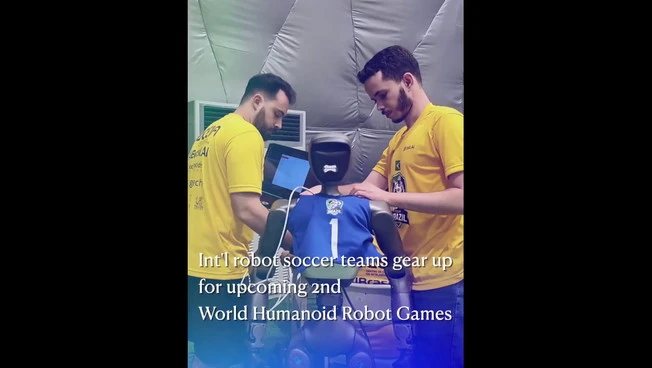 Cina, squadre internazionali di calcio robotico si scaldano per Giochi mondiali