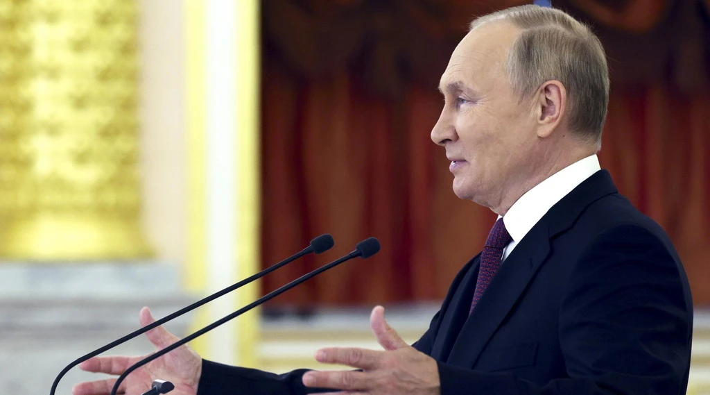 Vladimir Putin, rinviato il discorso alla Russia: due scenari inquietanti