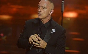 Anche Ramazzotti e Peyote schierati coi vandali