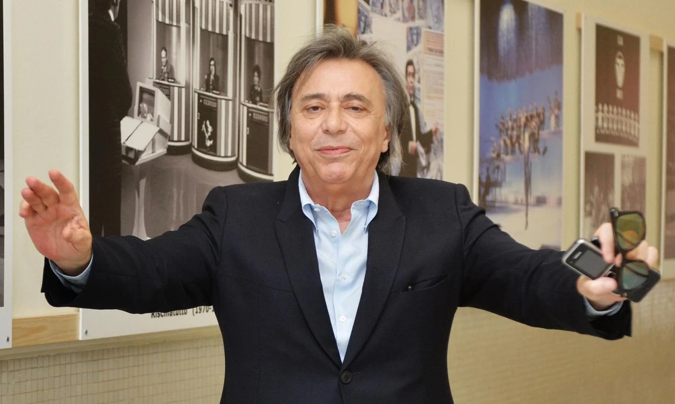 Beppe Grillo, maxi-flop su Rai 2? Il Pd delira: "Carlo Freccero si dimetta"