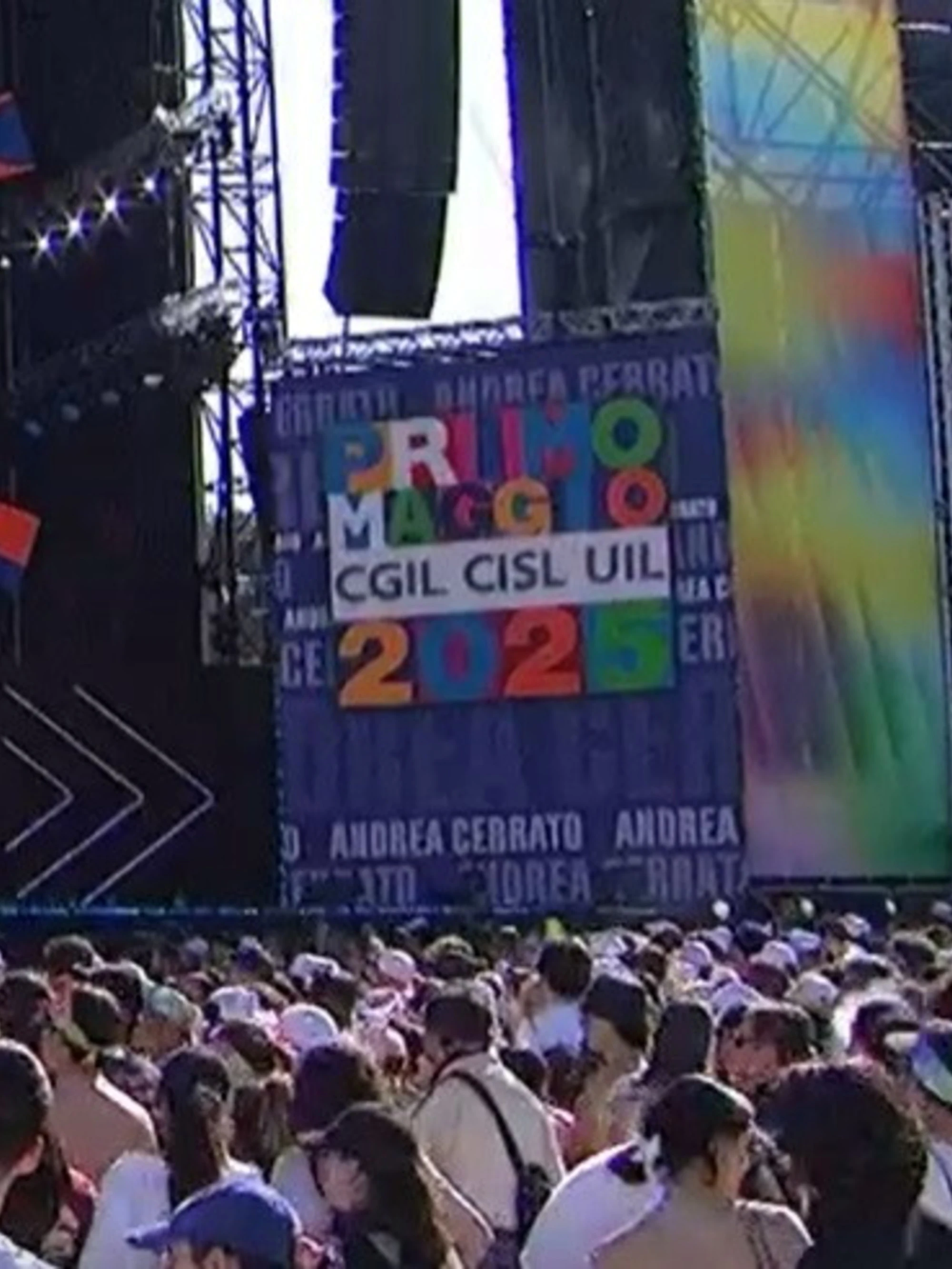 Concertone Primo Maggio, sconcerto in diretta: "Chi ca*** è questo?"