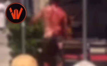 Lecce, marocchino ricoperto di sangue aggredisce gli agenti e spacca tutto. Poi il taser...