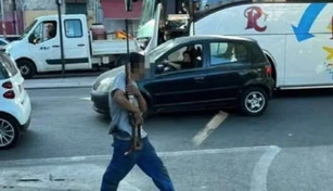 Palermo, gira con un fucile: scatta l'allarme, chi è il folle